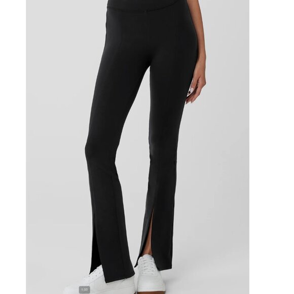 ALO Yoga Pants - Alo Airbrush High-Waist Flutter Legging